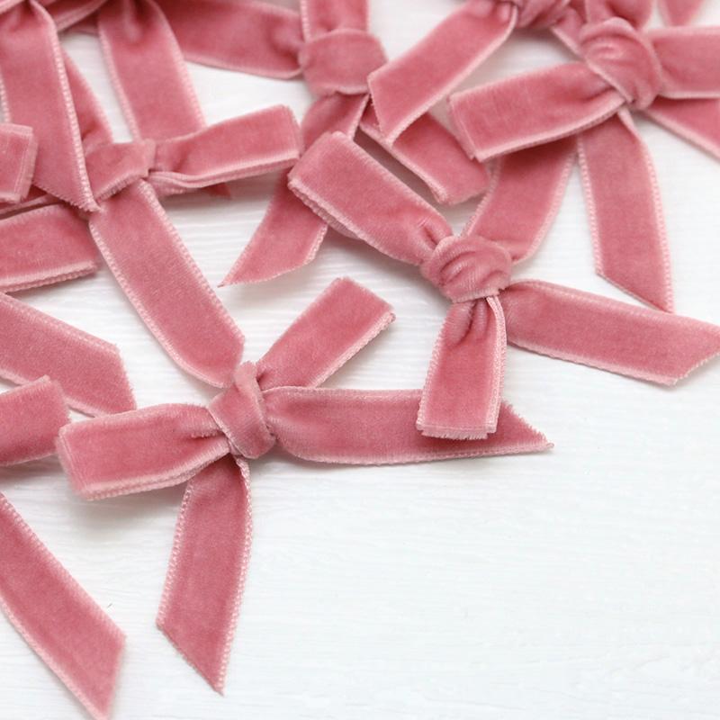 (50 Pcs/pack)5*5cm Velvet Bow Flesh Pink Colourful Ribbon Bows Small Size Polyester Satin Ribbon Bow Flower DIY Craft Decoration