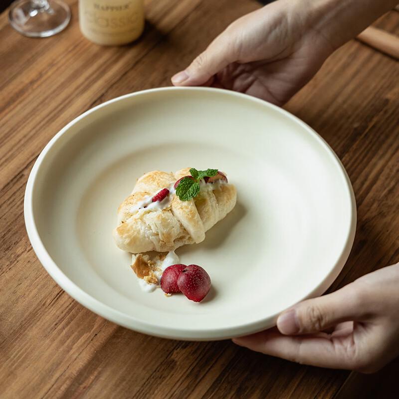8-inch Cream Ceramic Salad & Dessert Bowls (Set of 2)
