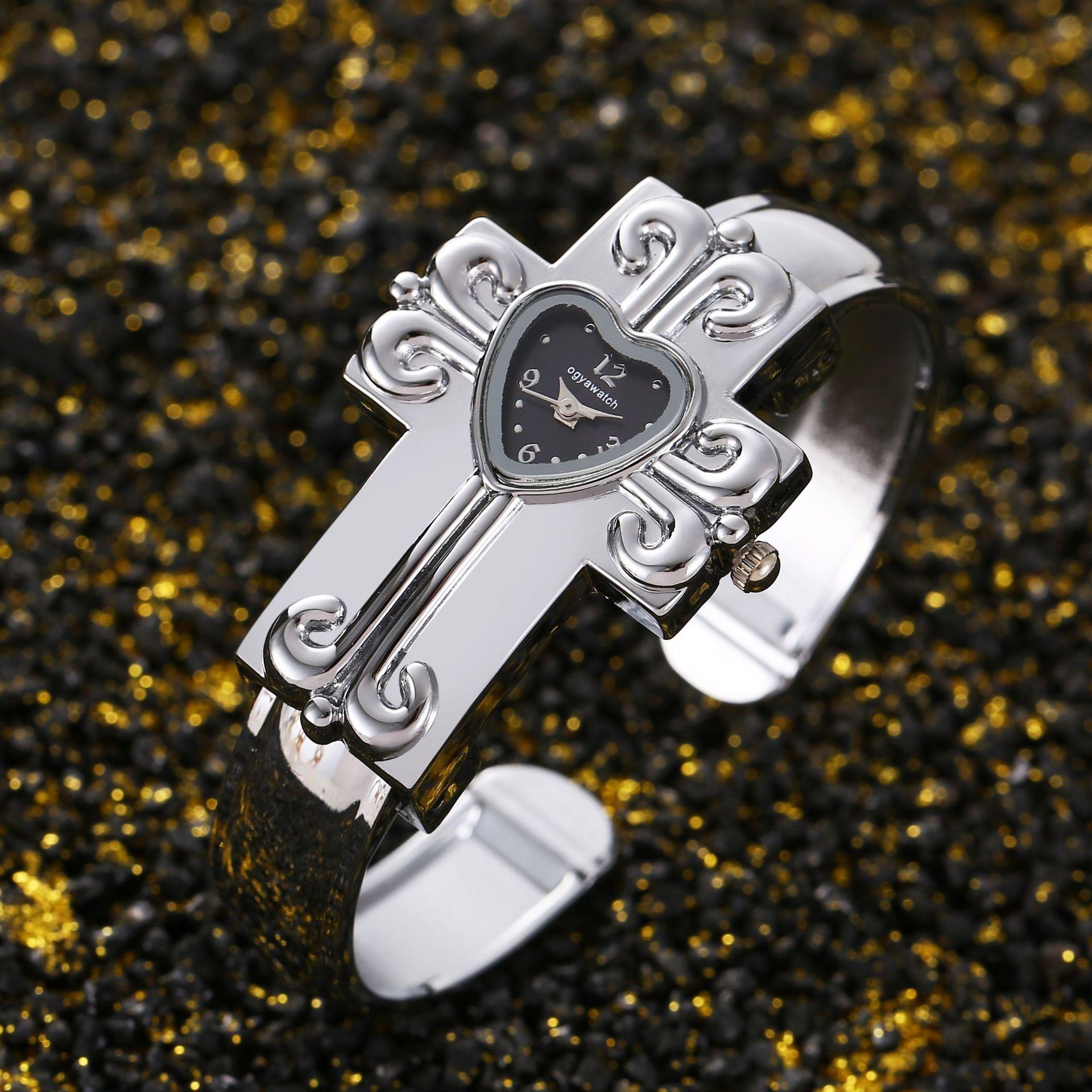 

Ladies Watch Fashion Cross-Shaped Vintage Heart-Shaped Bracelet Watch Quartz watch срібний/чорний