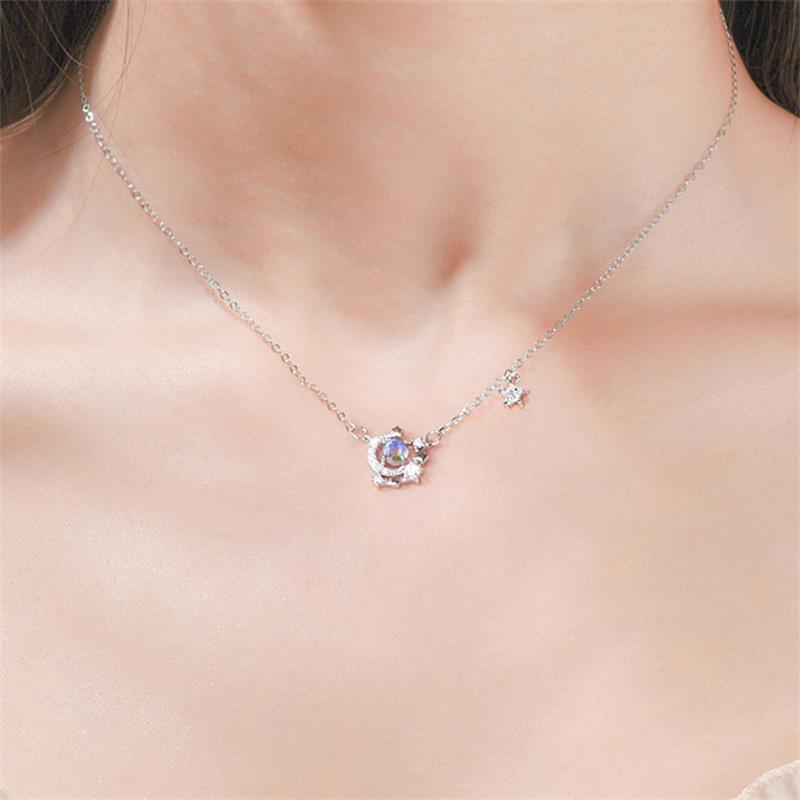 Exquisite Star and Moon Necklace: Women's High-End Summer Pendant with Versatile Design
