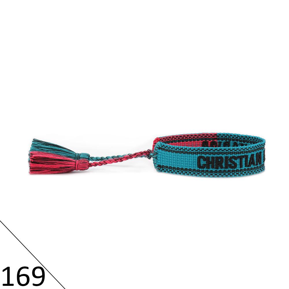 

Ода к радости Люси Ян Цайюй и Фан Чжихэн Кисточный браслет с вышивкой букв Default