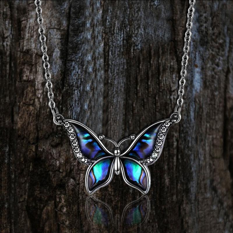 Sommer-Schmetterlings-Anhänger-Halskette für Frauen, Nischendesign, Tierschmuck, modische Accessoires im europäischen und amerikanischen Stil