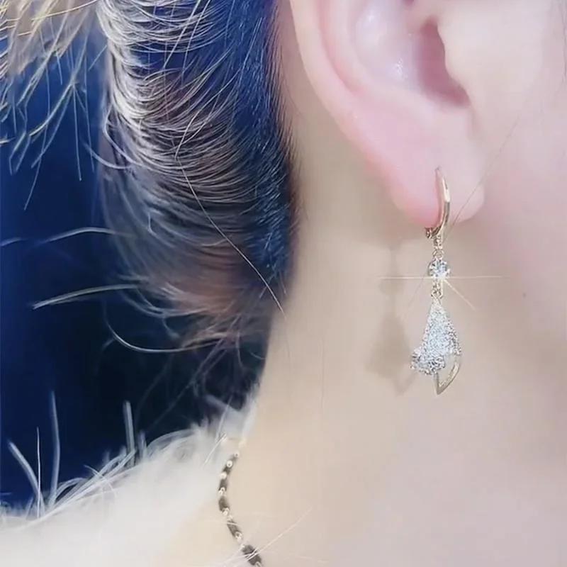 New Trendy Niche Light Luxury Three-dimensional Micro Inlaid Water Drop Earrings for Women Exquisite Earrings Christmas Gift