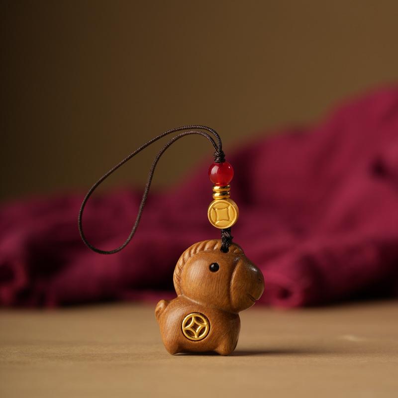 Kreatywny wisiorek z drzewa sandałowego w kształcie konia, breloczek, łańcuszek do telefonu komórkowego, dekoracja do zawieszenia na plecaku, prezenty na rok konia