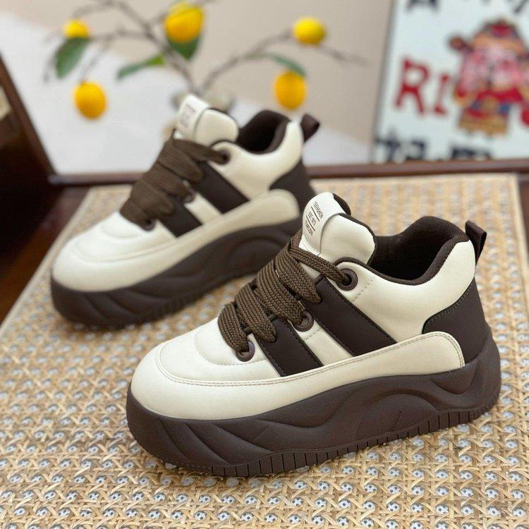 Internet celebrity velvet women's shoes platform bread shoes 2025 autumn and winter sports shoes new casual shoes versatile soft baseplate shoes