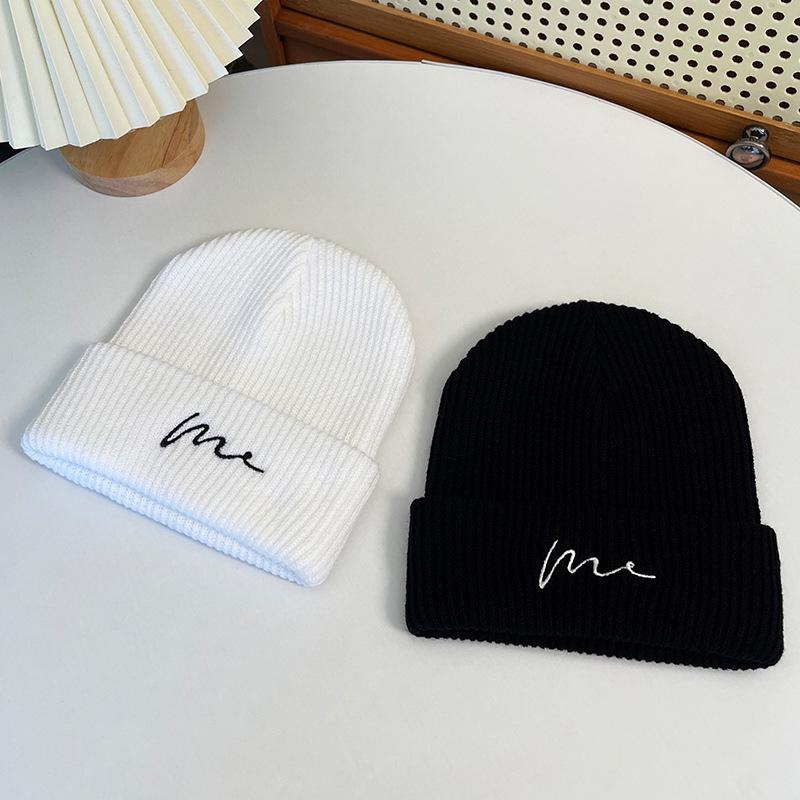 Men's Autumn/Winter Knit Beanie - Korean Style Letter Embroidery, Hip-Hop, Versatile Ear Protection Beanie.