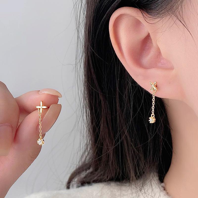 Exquisite Flower Tassel Earrings Light Luxury Fashionable High-end Long Earrings Make Your Face Look Thin