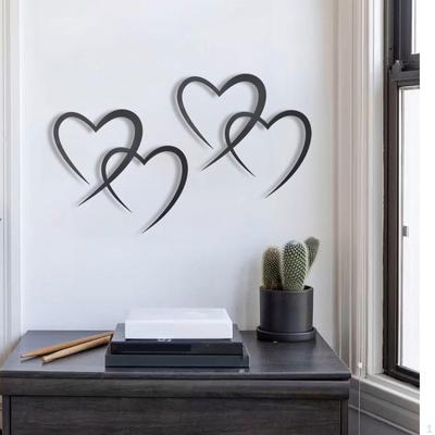 2 Pieces Iron Love Heart Wall Decoration Ornament Sculpture for Valentine's Day Decor Versatile