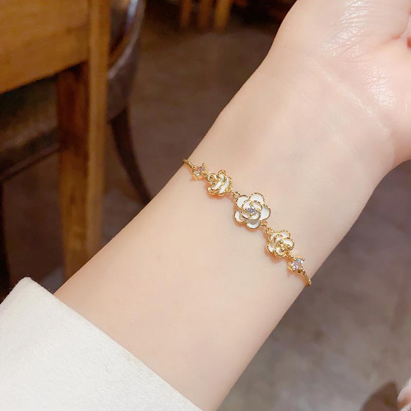 

Сладкий стиль Сен, модный браслет с 3D цветком и маслом, маленький свежий браслет с темпераментом