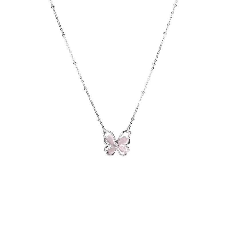 Elegant Strawberry Crystal Butterfly Necklace for Women - Lightweight, Stylish Clavicle Chain for Summer 2023