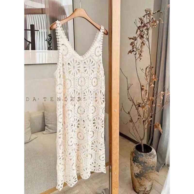 Summer New Arrival Women's Fog Flower Hollow Dress Vacation Blouse Slim Looking Youthful-Looking Loose Vest Dress