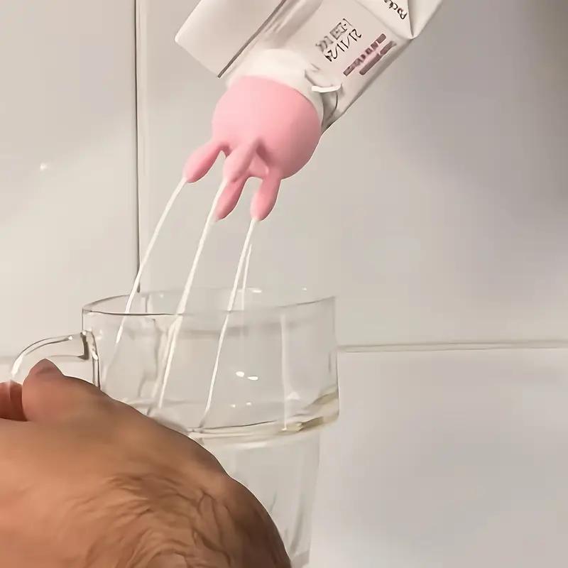 Milk Bottle Cap Milk Carton Cap Milk Diverter Cartoon Reusable Juice Milk Drinking Bottles Pour Spout Covers Kitchen Gadgets