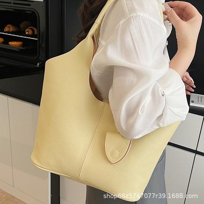 Ins Korean Version of Fashion Large-capacity Tote Bag Women's 2025 New Versatile Hand-held Basket Bag Textured Shoulder Bag