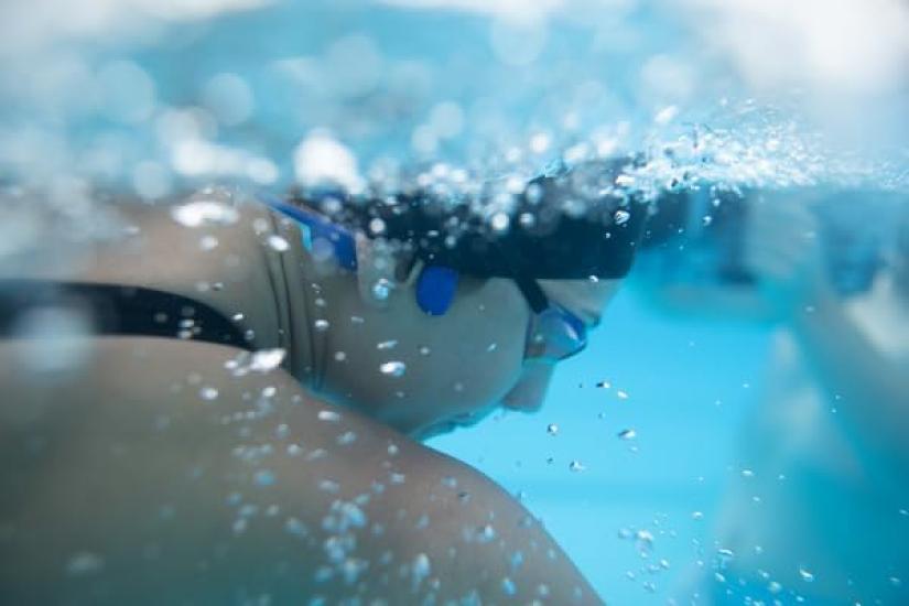 SUUNTO Bone Conduction Earphones, Open-Ear Earphones with Mic, Bluetooth, for Swimming and Running, IP68 Waterproof and Dustproof, 10 Hours of