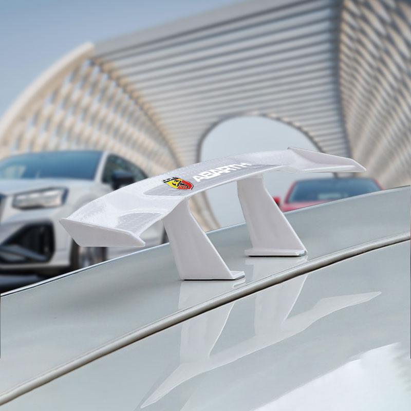 Auto Heckspoiler Mini Spoiler Flügel Kleiner Heckspoiler M LOGO Emblem Dekoration für FIAT Abbas Abarth 500 Panda Bravo Punto Tipo Linea Ducato Freemont