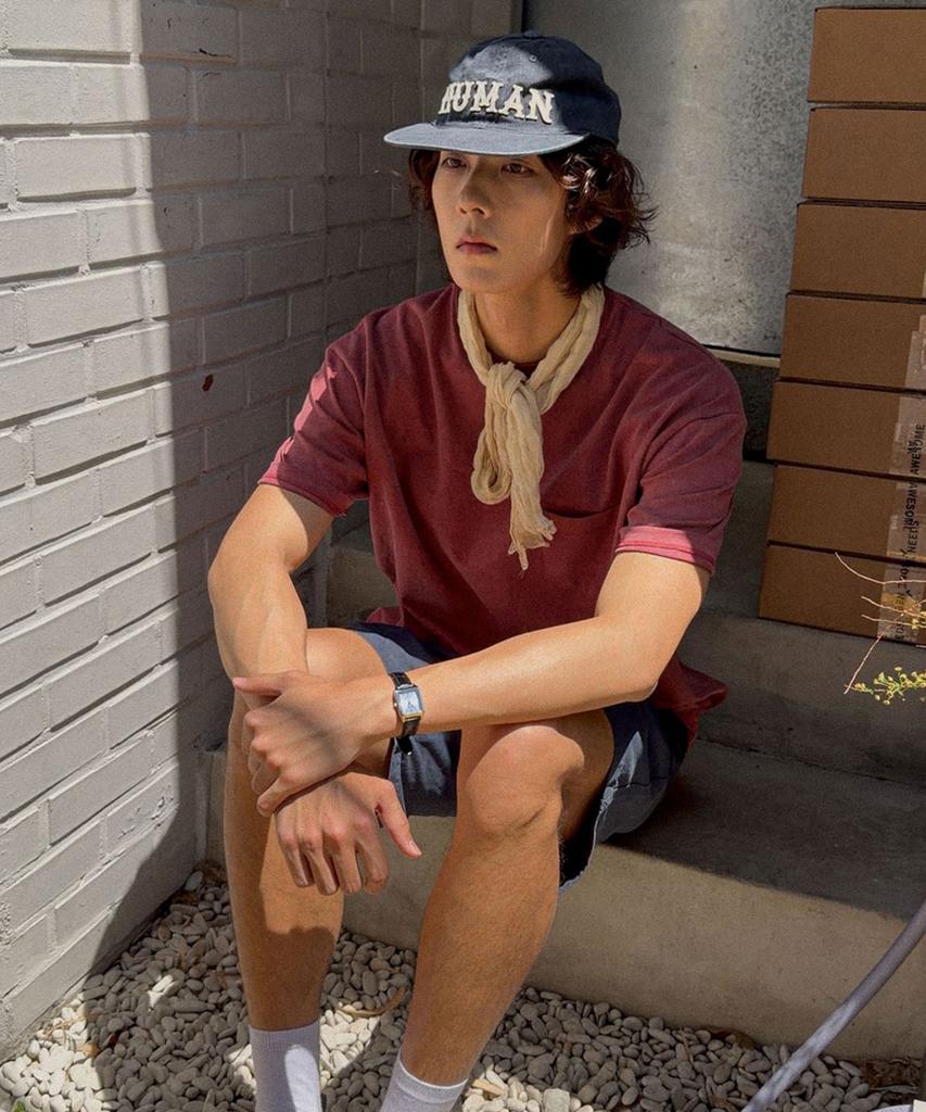 MOOD INSIDE Pigdying Pocket Half Tee_Brick (B Type)