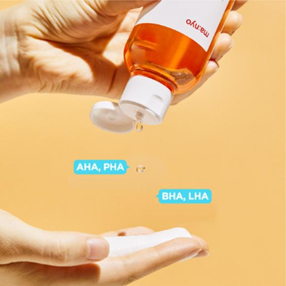 Ma:nyo Galact Whitening Vita Toner 210ml  (3 Options)