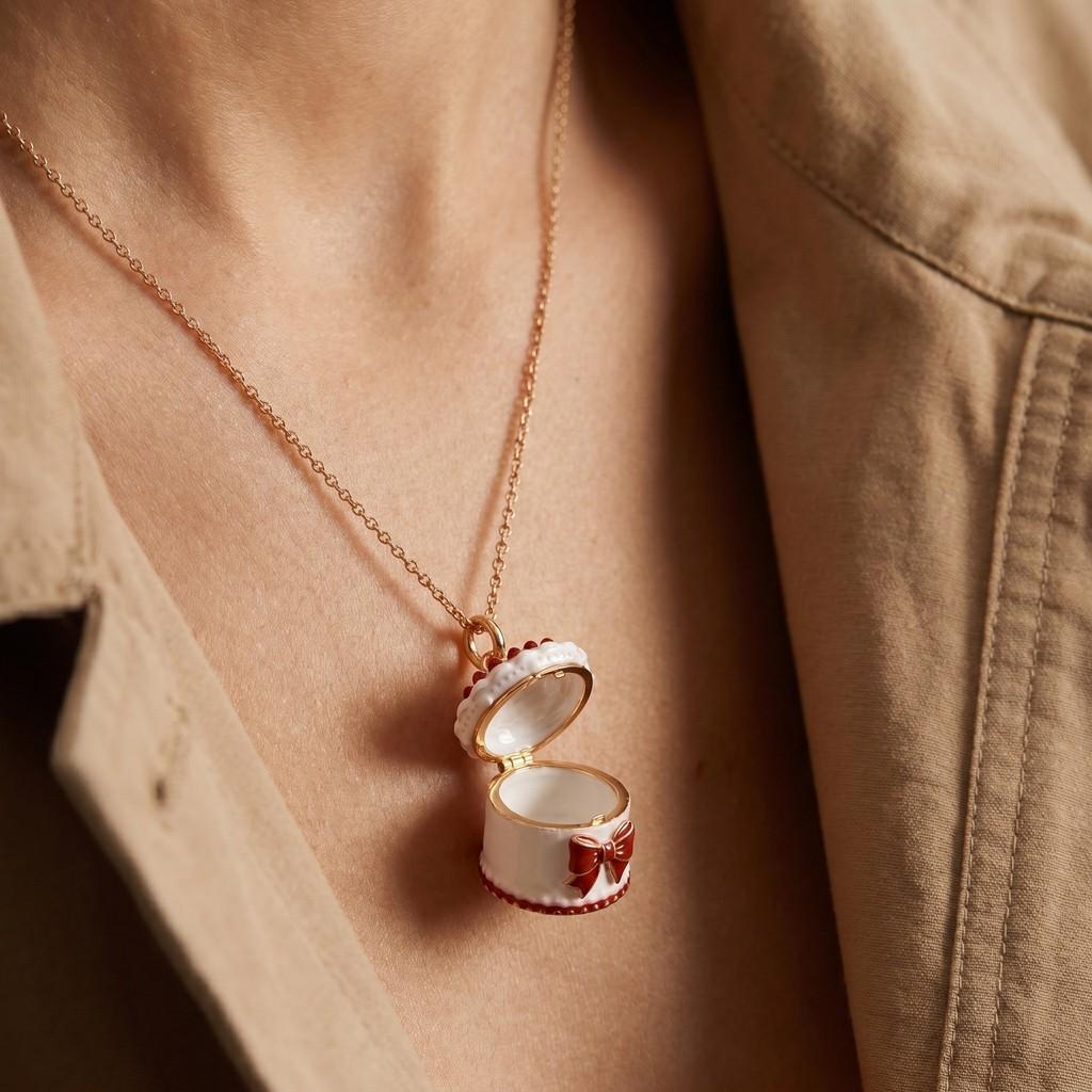 Bear Cake Pendant Necklace With Openable Triangular Charm Copper Chain For Casual Wear
