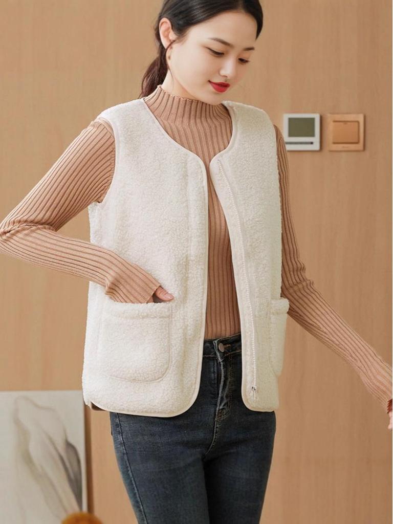 Women's Lambswool Slim-Fit Vest: Versatile 2025 Autumn/Winter Korean Fashion Fleece Outerwear Sleeveless Jacket.