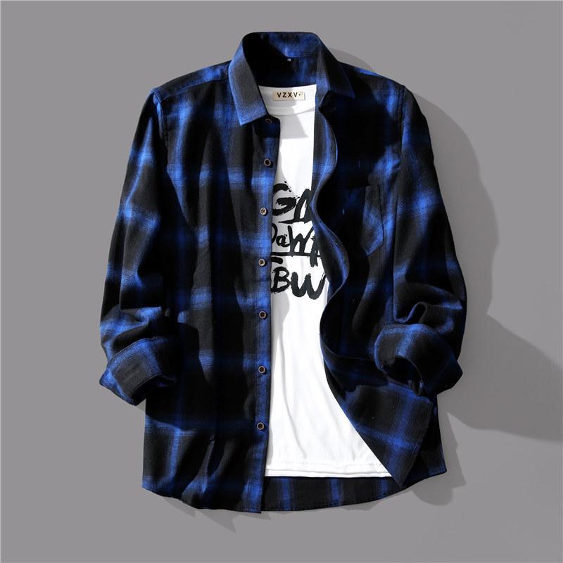 Men's Korean Style Black & White Plaid Shirt: Trendy, Loose, Long-Sleeved, Casual Top for Spring and Autumn.