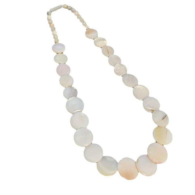 White Seashell Graduated Necklace - Women's High-End Design