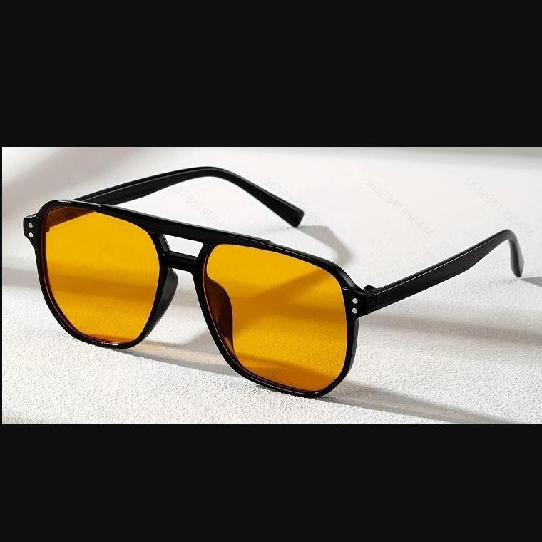 Retro Glasses, Fashionable Sunglasses, And Accessories For Wearing And Taking Photos