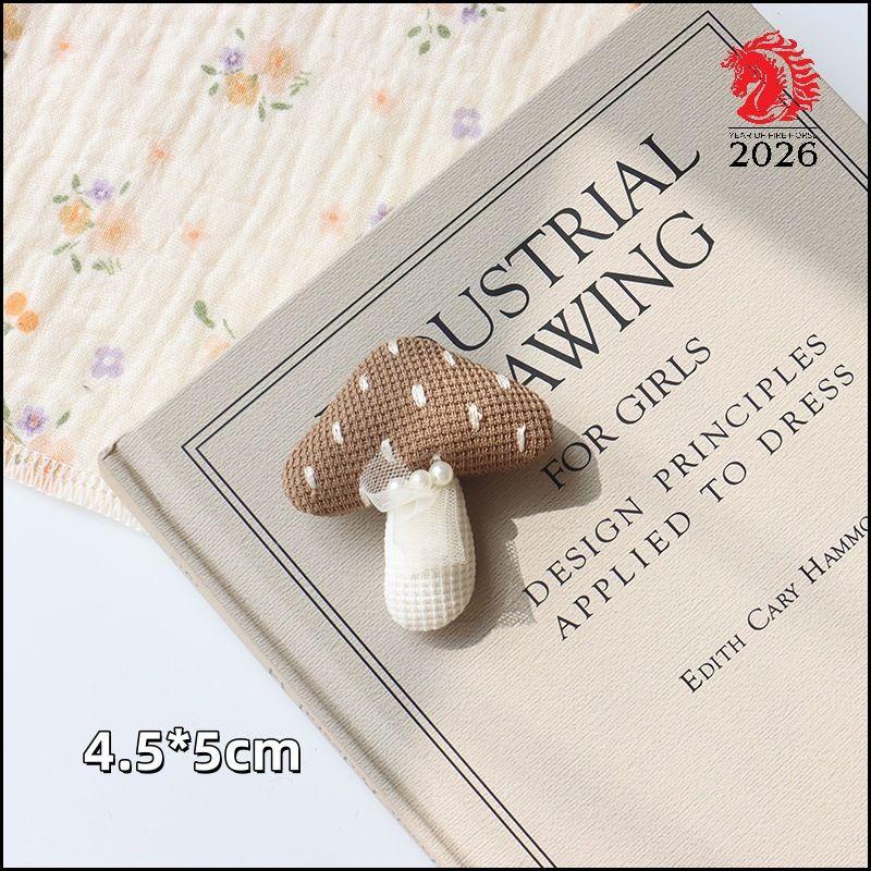 

Pearl Mushroom Brooch Elegant Design Metal Alloy Material Lightweight Decorative Pin for Clothing Accessories One Size