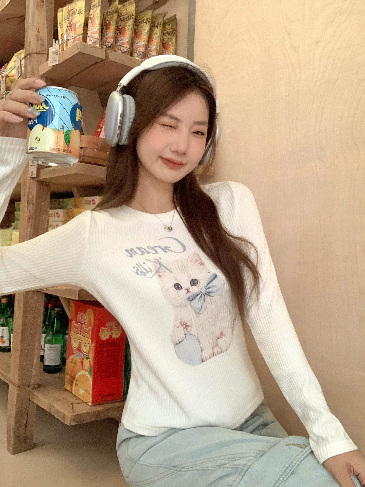 

Cat print design sense, white base, front shoulder, long-sleeved T-shirt, women s early autumn new slim S