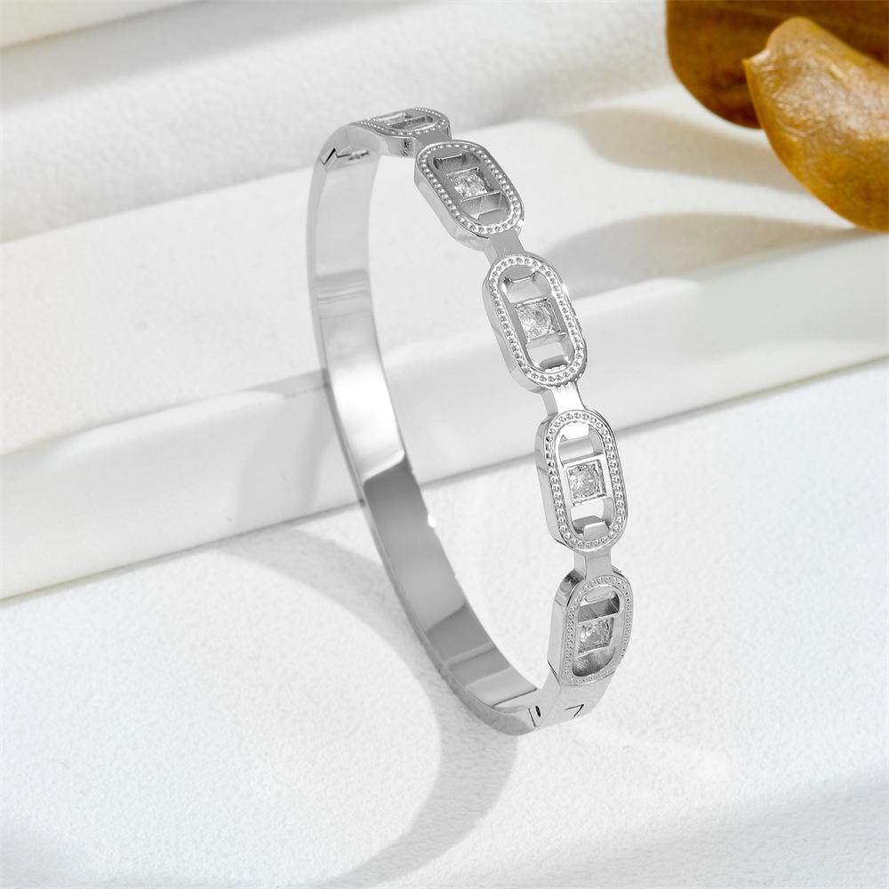 2026 Fashion Square Women's Bracelet with Diamond Buckle Fashion Bracelet Cross-border Jewelry Light Luxury Temperament