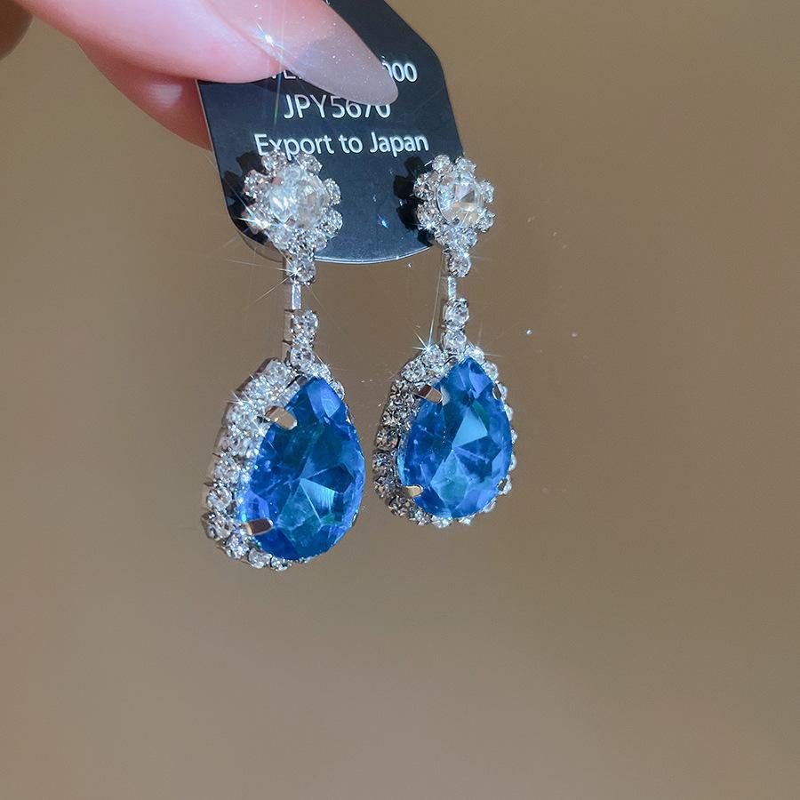 

Silver needle with diamonds, water drop flower fringed earrings, light luxury, high-end earrings, personality, fashion temperament, earrings, women