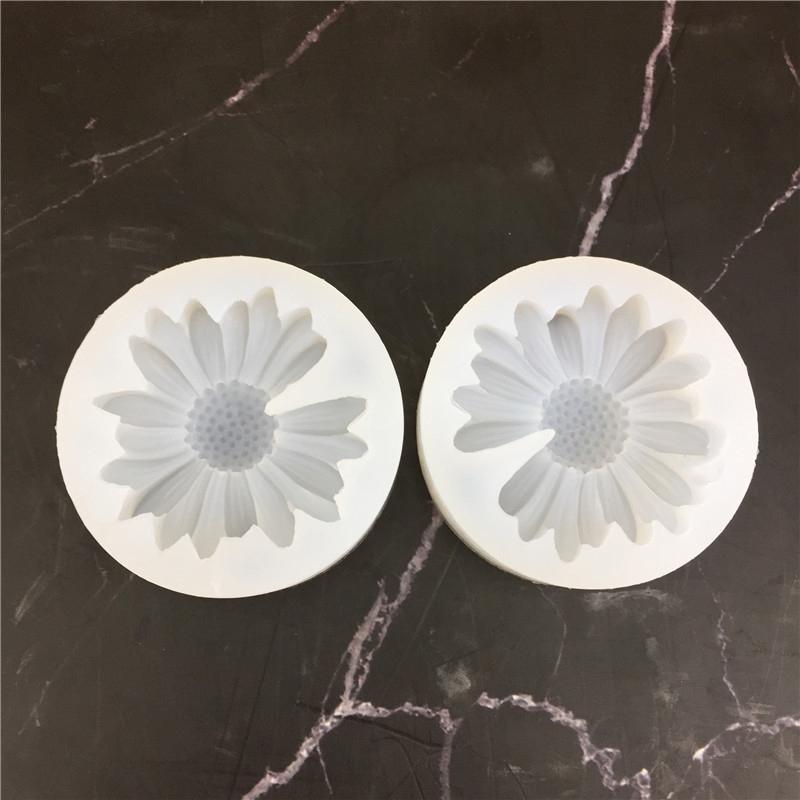 WTEMPO Daisy Flower Silicone 3D Reusable Molds for Candle, Soap, Resin, Polymer Clay, Plaster DIY Crafts, Mold for Crafts, Soap Making Supplies 5pcs белый