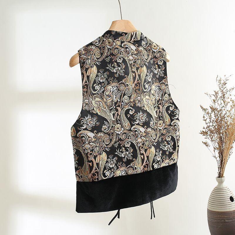 New product 2025 new unique chic super good-looking retro vest embroidered annual top