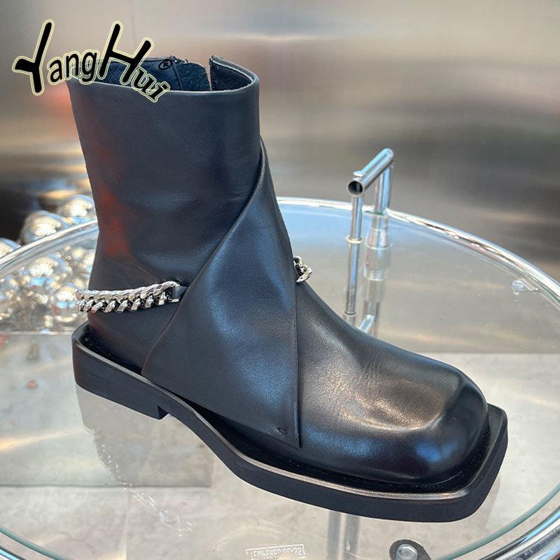 Botine moderne de damă stil stradal 2024 Modă nouă Toc pătrat Piele moale Confortabile Accesorii lanț Pantofi cu platformă