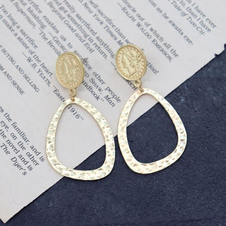 Personalized French Dumb Gold Stud Earrings Female Exaggerated Internet Celebrity Simple Metal High-end Earrings Retro Temperament Earrings