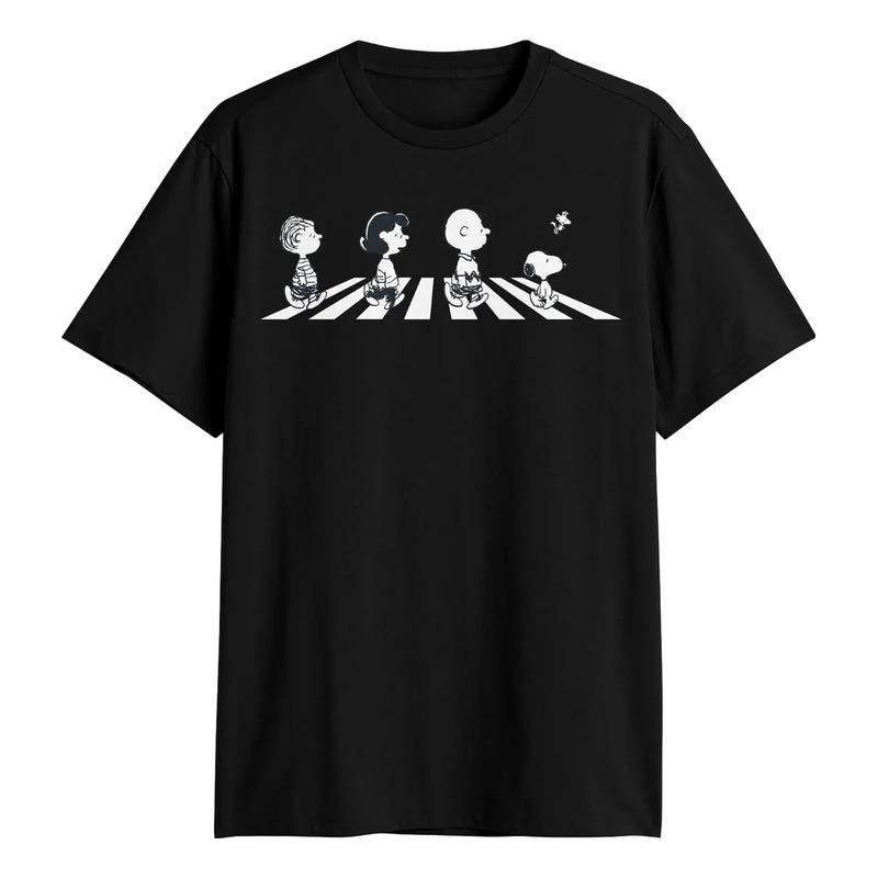 Camiseta Charlie Brown De Snoopy Crossing Road De Peanuts S