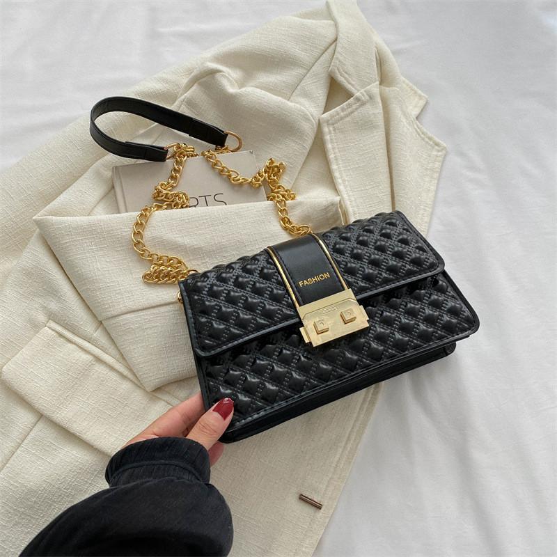 Fashionable Trendy Small Square Bag With Elegant Quilted Design For Women чёрный