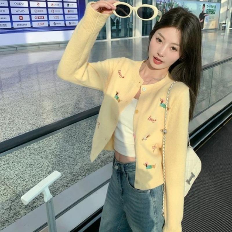 

Women s Yellow Short Cardigan Cartoon Pattern Round Neck Single Breasted Button Woman Sweaters Autumn New Trend Fashionable Ladies Knitted Top one size жёлтый