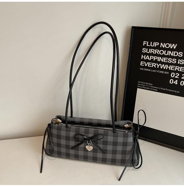 

Маленькая сумка-багет в стиле балетного банта, женская, новая модная клетчатая, 2025, летняя простая сумка через плечо для通勤 чёрный
