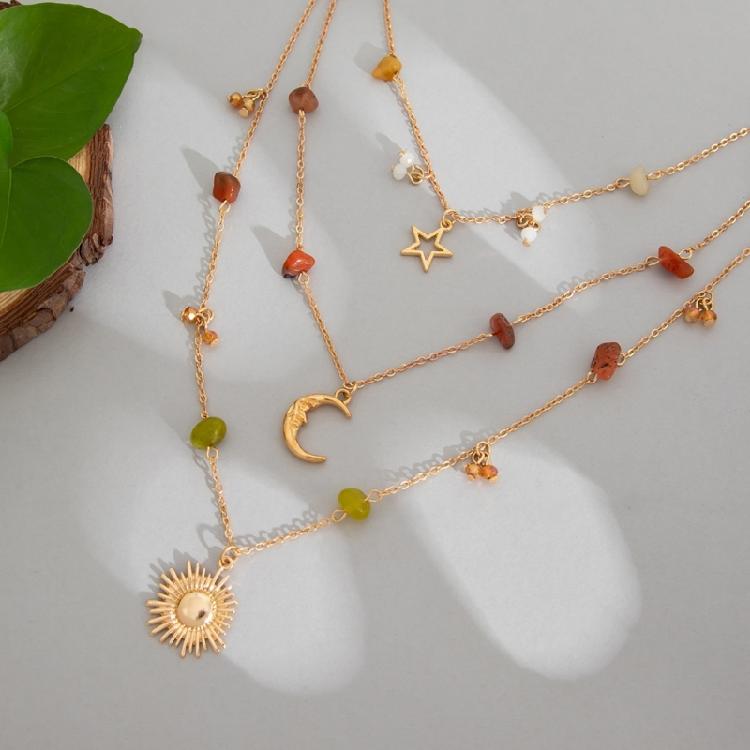 Utsökt Långt Halsband med Måne Stjärna och Sol Hängen Pärlor Kedja Halsband Lämpligt för Strand- och Festivalanvändning