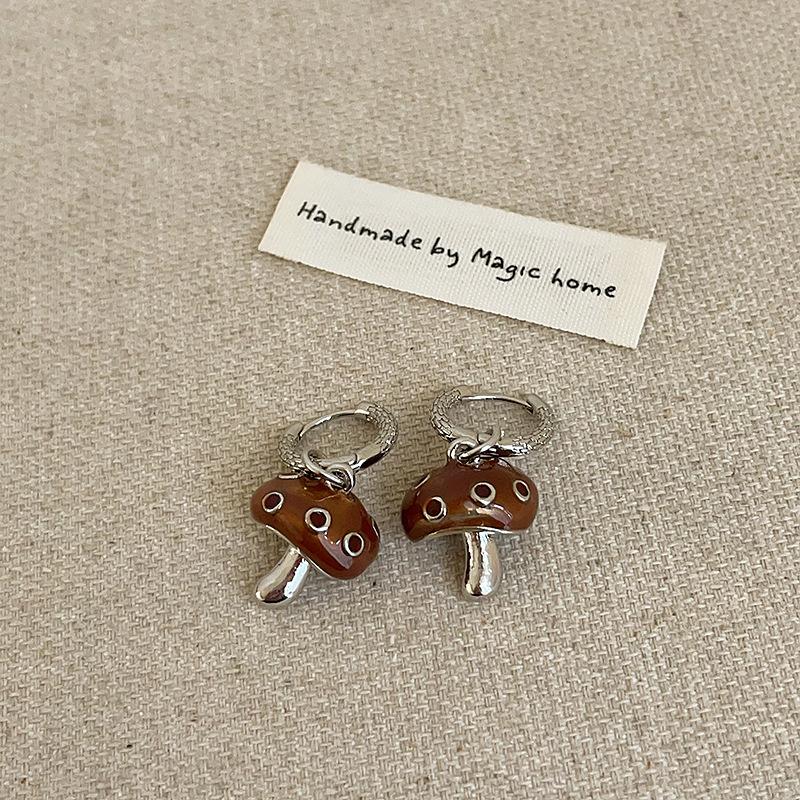 

Ожерелье с подвеской в виде маслянистого гриба с кристаллами, серьги-гвоздики, женская, милая, изысканная, модная, универсальная, цепочка на шею, цепочка на свитер