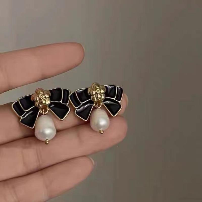 Trendy Black White Enamel Oil Bow Knot Drop Earrings For Women Elegant Imiation Pearl Dangle Earrings Wedding Party Jewelry Gift