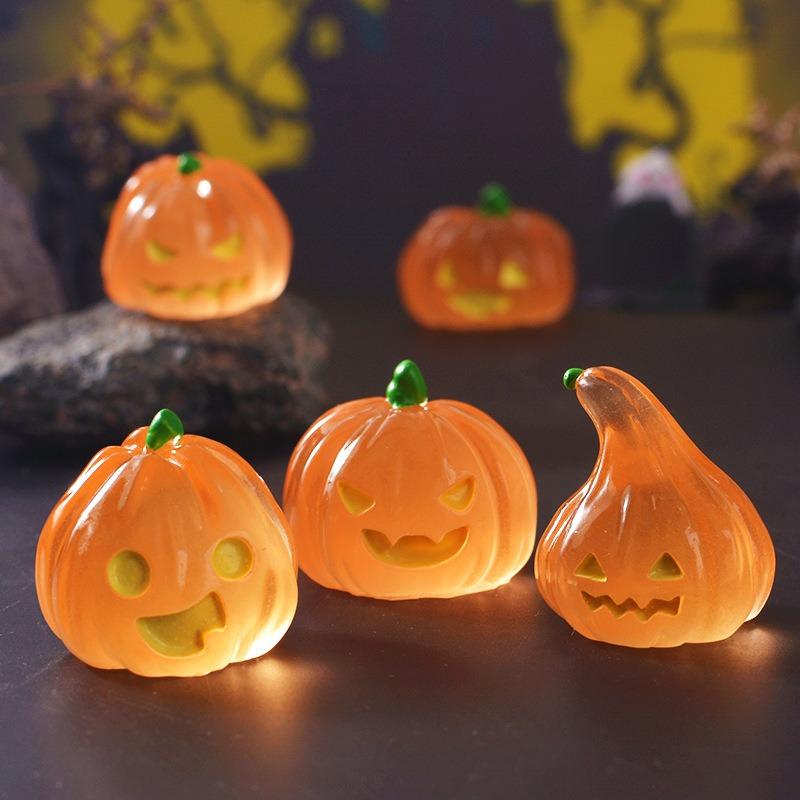 New Halloween luminous pumpkin lamp micro-landscape gardening landscaping accessories, creative car luminous ornaments