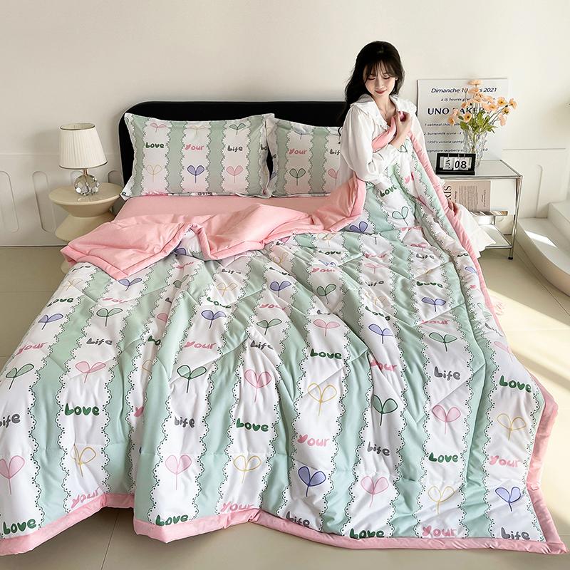 Fashion Skin-friendly Summer Cool Blanket Comfortable Lightweight Air Condition Comforter Machine Washable Quilt for Adults Kid