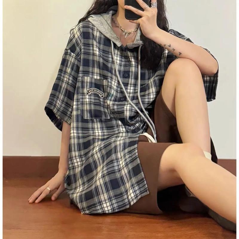 

Summer New Large Size Slim Hooded Plaid Shirt Short-sleeved Outer Style Fashionable Authentic High Quality 4XL темно-синього кольору