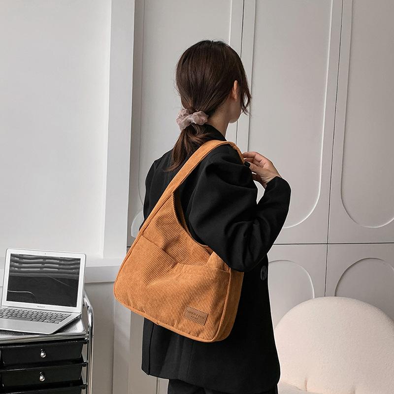 Modische Cord-Umhängetasche Tragbare Tragetasche Neuer Trend Tasche mit großem Fassungsvermögen Damen