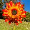 Mehrere Stile Drehende Sonnenblume PVC-Stab Stehende Rasenblume Windrad Outdoor Party Picknick Dekoration