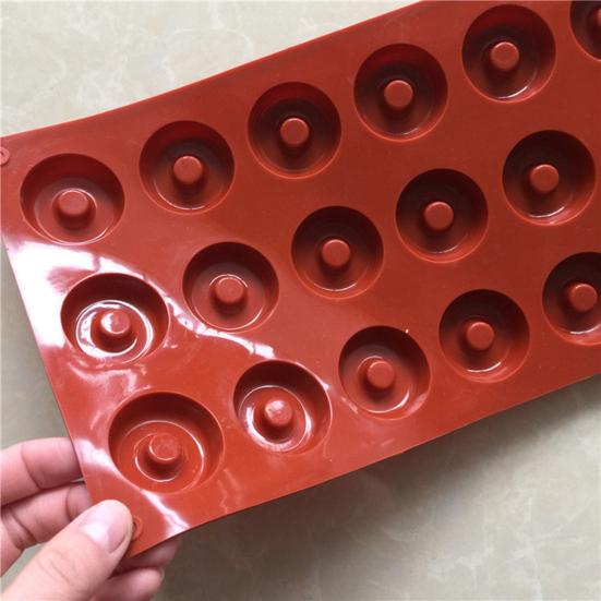 Non-sticky Demoulding Food Grade Chocolate Mold 18 Cavities Doughnut Baking Mold Tray Baking Accessories