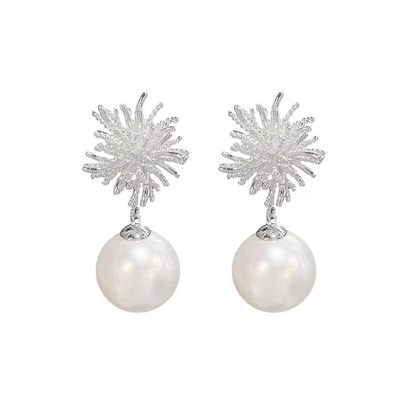 New fashion silver needle fireworks pearl stud earrings for women, light luxury temperament simple and versatile earrings earrings
