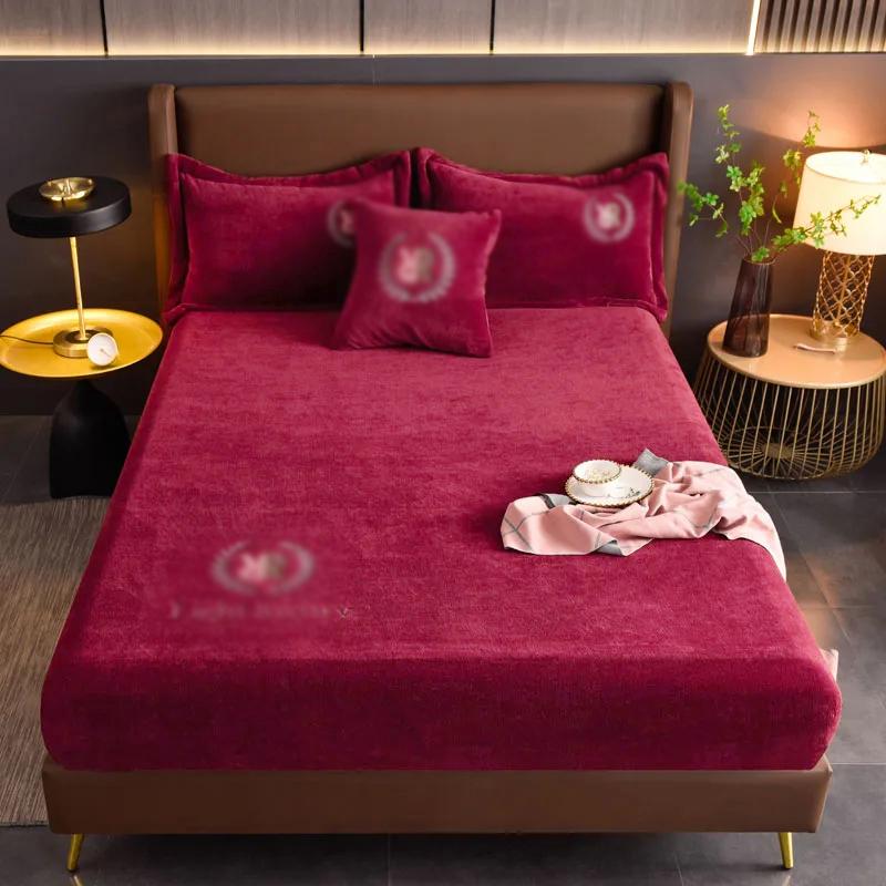 Solid Color Velvet Bed Sheets Warm Adjustable Fitted Sheets For Home Double bed sheets Not Fading  Machine Washable Bedspreads