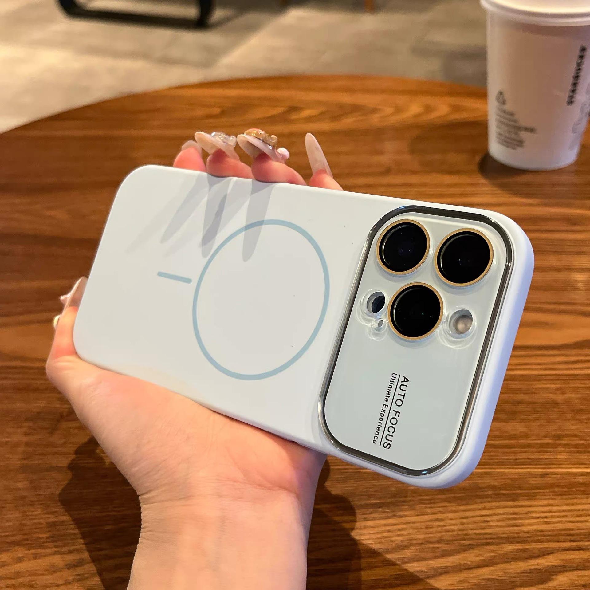 

Совместимый с MagSafe чехол из жидкого силикона с магнитными кнопками, интегрированными с ИИ, для iPhone 17 Pro Max iPhone 13